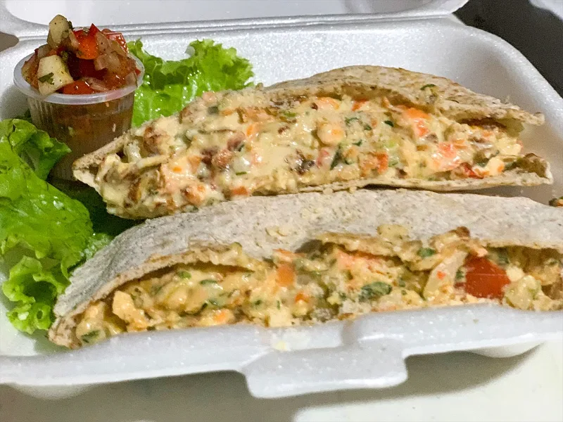 Pita Fit Rellena + jugo